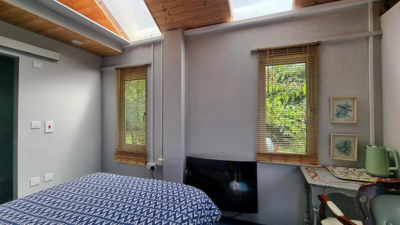 Bed and Breakfast Glebe House, Private Entrance, Free Parking On Drive, Self Check In, Netflix à Ashford  Extérieur photo