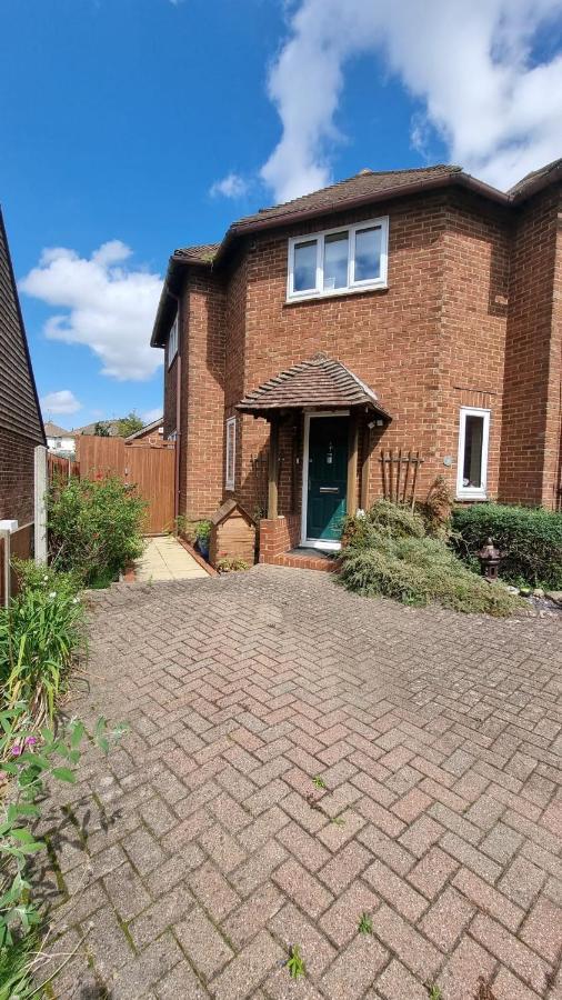 Bed and Breakfast Glebe House, Private Entrance, Free Parking On Drive, Self Check In, Netflix à Ashford  Extérieur photo
